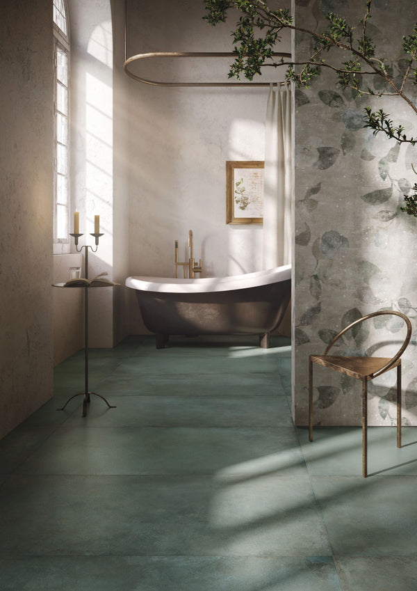 Luxe badkamer met Fresco keramische tegel 60x60cm in groen tint. Beschikbaar in 5 kleuren voor een elegante en tijdloze uitstraling.