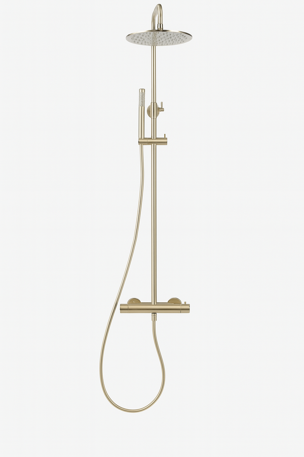 Stortdouche set met thermostaatkraan Brondby in geborsteld goud met regendouchekop, handdouche en strak design voor industriële badkamers.