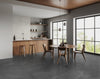 Burlington Smoke keramische tegel 80x80 in donkere steenlook, ideaal als wandtegel of vloer voor een moderne, robuuste uitstraling.
