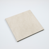 Voorbeeld van keramische tegels badkamer met Regula 1 Naturale in lichtbeige tint