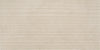 Close-up van de ribbelstructuur van de keramische tegel Regula 2 Ribbed 60x120, perfect voor een luxe wandafwerking.
