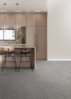 Stijlvolle keuken met Class Terrazzo Certosa rec 60x60cm vloer tegels; elegante terrazzo tegels keramische geven de ruimte een luxe en tijdloze uitstraling.