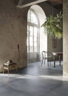 Fresco Keramische Tegel 60x120cm in blauwgroene tint met patroon. Unieke woonkamer tegel en keukenvloer voor een luxe interieur.