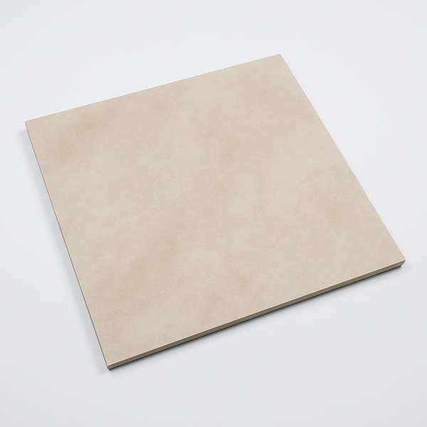 Mystone Beige keramische tegel 120x120 cm diagonaal gefotografeerd met warme beige kleur en natuursteenlook, ideaal voor grote vloeren en open ruimtes.