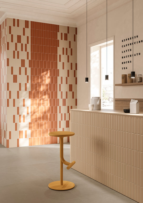 Oranje tegels badkamerstijl in moderne barsetting met retro tegels Beat Cinnamon 5x20 in meerdere afwerkingen als keramiek wandtegels.
