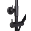 Gedetailleerde weergave van de messing constructie en bedieningselementen van de stortdouche zwart set Brondby met thermostatische kraan.