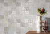 Zellige tegels Class Zellige Blanco 10x10 cm met een mix van glanzende en matte retro tegels in blanco grijs, perfect als stijlvolle keuken tegels grijs.
